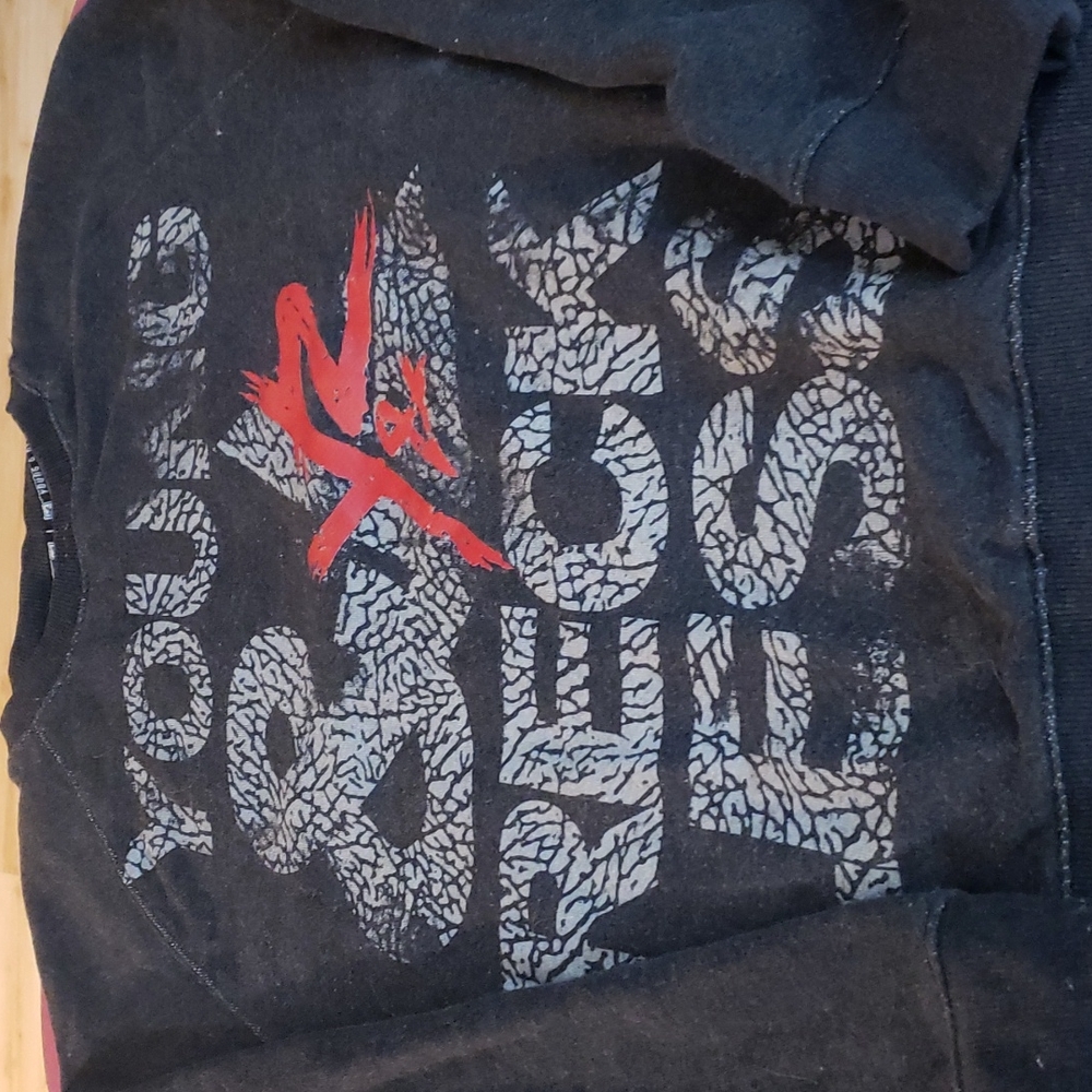 SWEATSHIRT